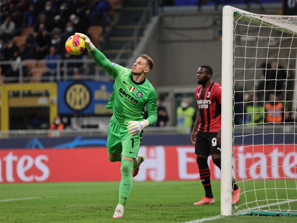 惊艳表现！索默前9场联赛6次零封，创意甲3分制历史第三纪录